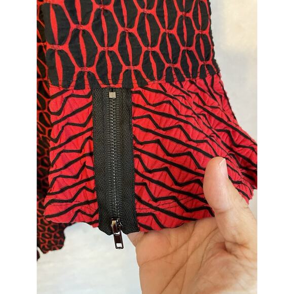 Ali Miles Size M‎ Red Black Woven Stretch Knit Bell Sleeve Stand Collar Jacket - Picture 10 of 10